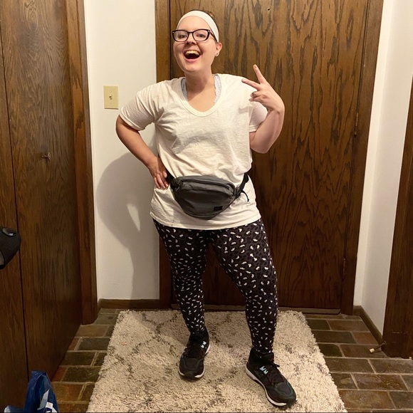 Meet your Posher, Karen - Picture 3 of 4